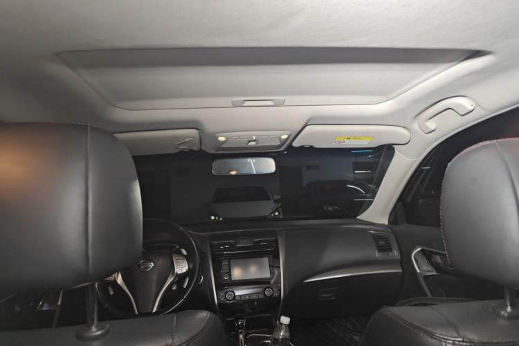 Used Nissan Teana 2016 2.5L XL Comfort Edition Headliner