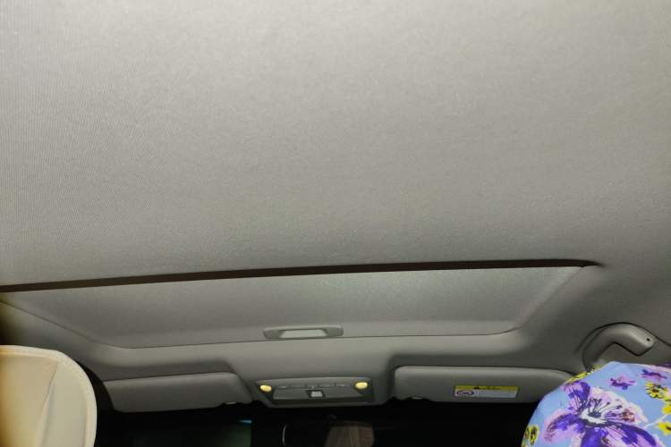 Used Nissan Teana 2016 2.0L XE Fashion Edition Headliner