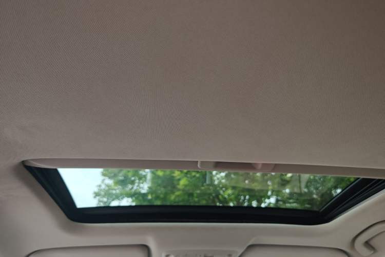 Used Nissan Teana 2016 2.0L XE Fashion Edition Headliner