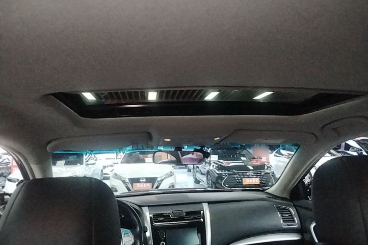 Used Nissan Teana 2016 2.0L XL Comfort Edition Headliner