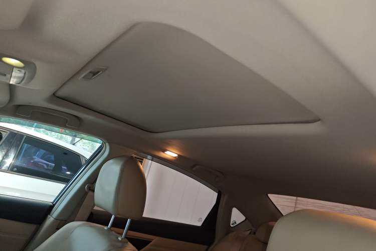 Used Nissan Teana 2016 2.0L XE Fashion Edition Headliner
