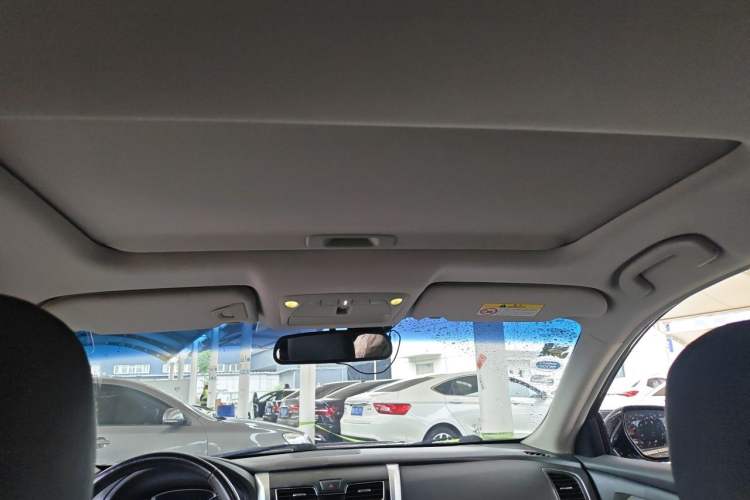 Used Nissan Teana 2016 2.0L XL Comfort Edition Headliner