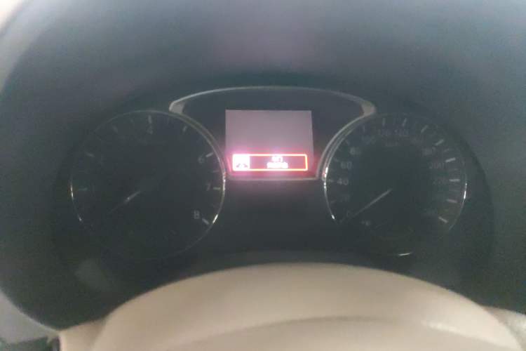 Used Nissan Teana 2016 2.0L XE Fashion Edition Instrument Cluster