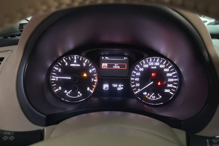 Used Nissan Teana 2016 2.0L XE Fashion Edition Instrument Cluster