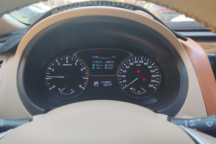 Used Nissan Teana 2016 2.0L XE Fashion Edition Instrument Cluster
