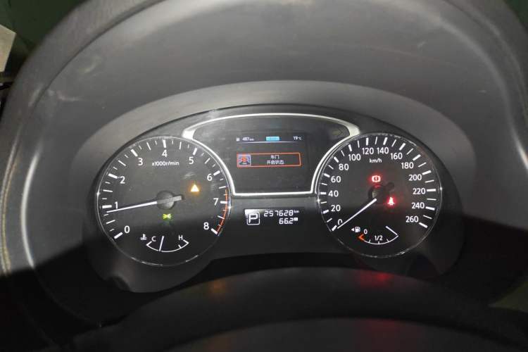 Used Nissan Teana 2016 Revised Version 2.0L XL Comfort Edition Instrument Cluster