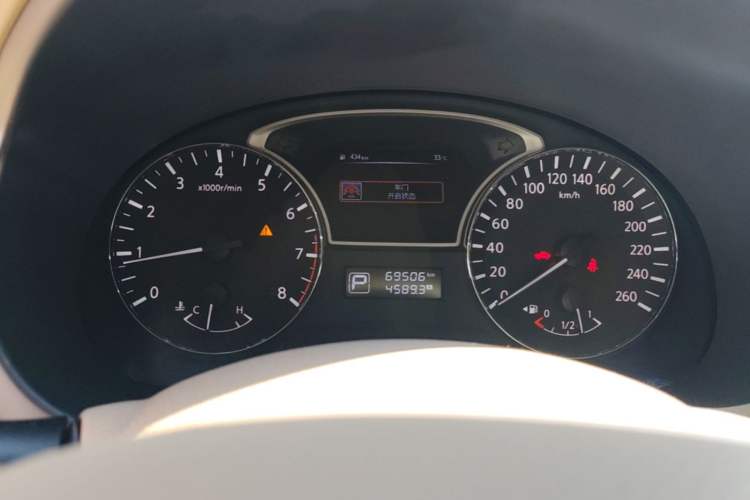 Used Nissan Teana 2016 2.0L XE Fashion Edition Instrument Cluster