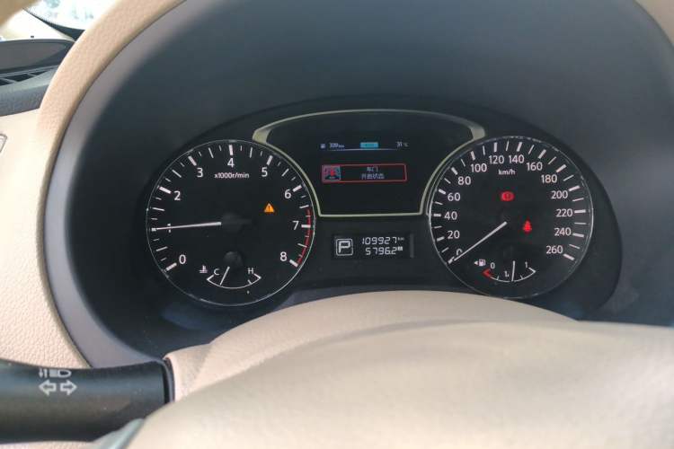 Used Nissan Teana 2016 2.0L XE Fashion Edition Instrument Cluster