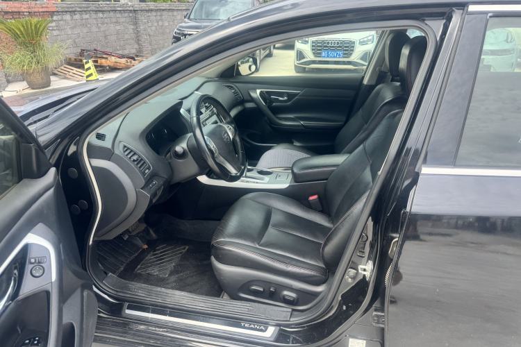 Used Nissan Teana 2016 Revised Version 2.0L XL Comfort Edition Interior 2