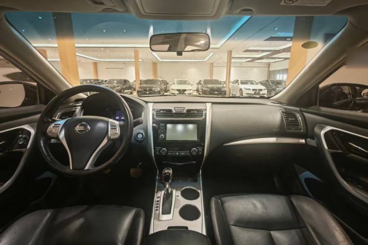 Used Nissan Teana 2016 Revised Version 2.0L XL Comfort Edition Interior 3