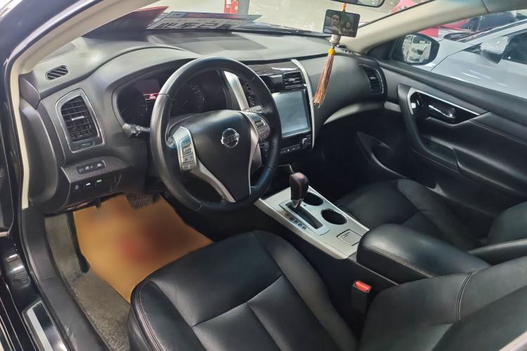 Used Nissan Teana 2016 Revised Version 2.0L XL Comfort Edition Interior 3