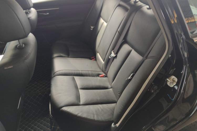 Used Nissan Teana 2016 2.0L XL Comfort Edition Interior 4