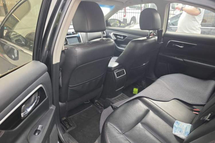 Used Nissan Teana 2016 Revised Version 2.0L XL Comfort Edition Interior 5