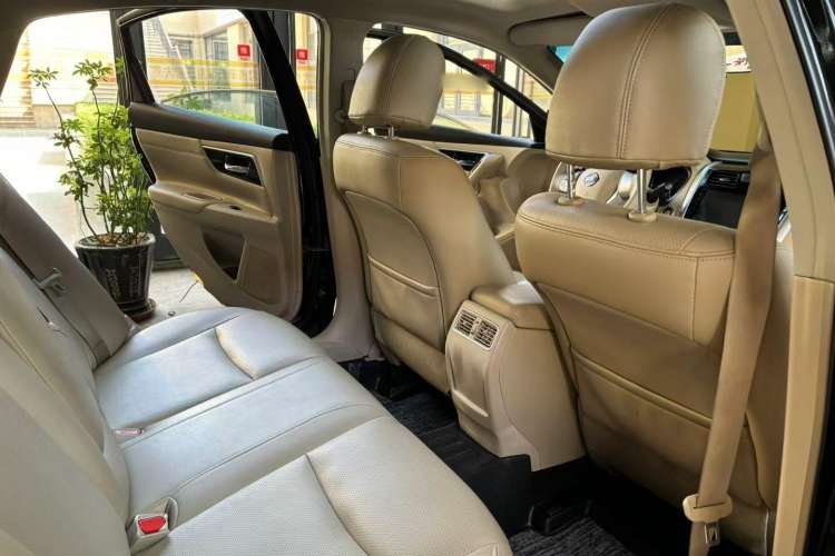 Used Nissan Teana 2016 2.0L XE Fashion Edition Interior 5
