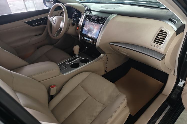 Used Nissan Teana 2016 2.0L XE Fashion Edition Interior 7