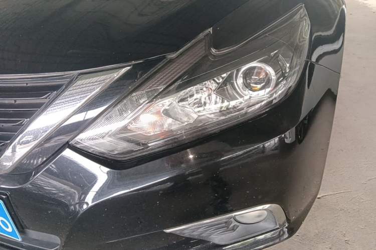 Used Nissan Teana 2016 Revised Version 2.0L XL Comfort Edition Left Front Headlight