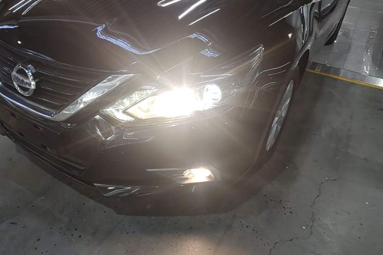 Used Nissan Teana 2016 Revised Version 2.0L XL Comfort Edition Left Front Headlight