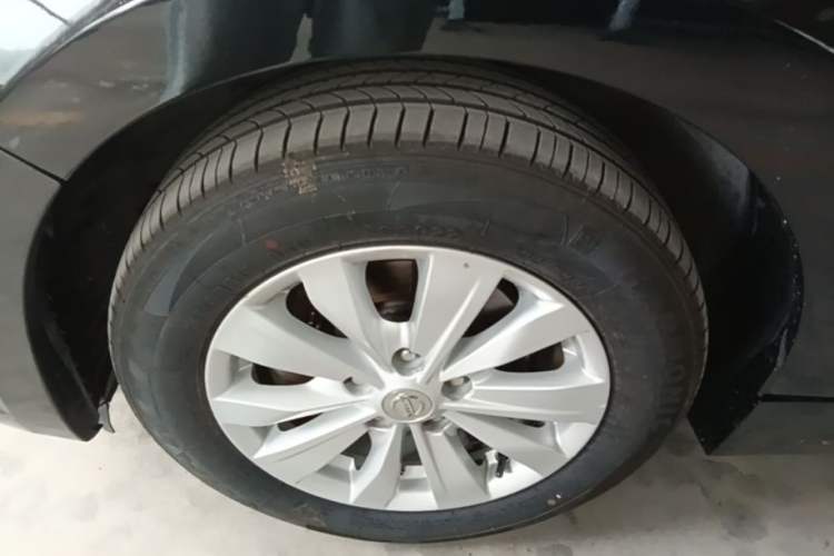 Used Nissan Teana 2016 Revised Version 2.0L XL Comfort Edition Left Front Wheel Hub