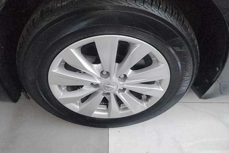 Used Nissan Teana 2016 2.0L XL Comfort Edition Left Front Wheel Hub