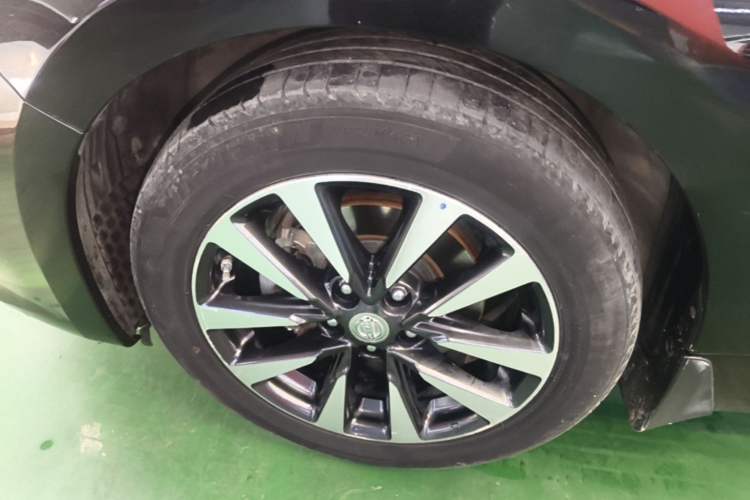 Used Nissan Teana 2016 2.0L XL Comfort Edition Left Front Wheel Hub