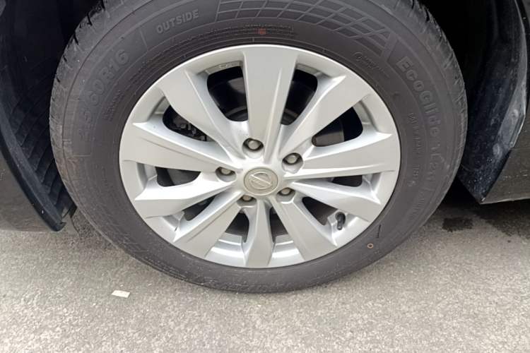 Used Nissan Teana 2016 Revised Version 2.0L XL Comfort Edition Left Front Wheel Hub