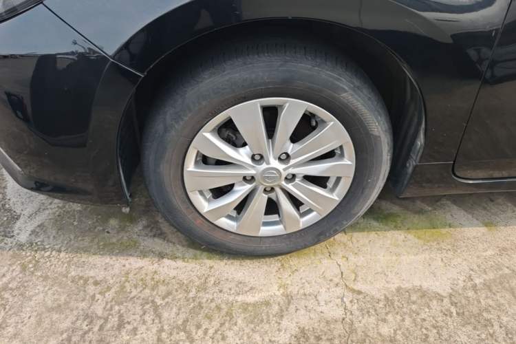 Used Nissan Teana 2016 Revised Version 2.0L XL Comfort Edition Left Front Wheel Hub