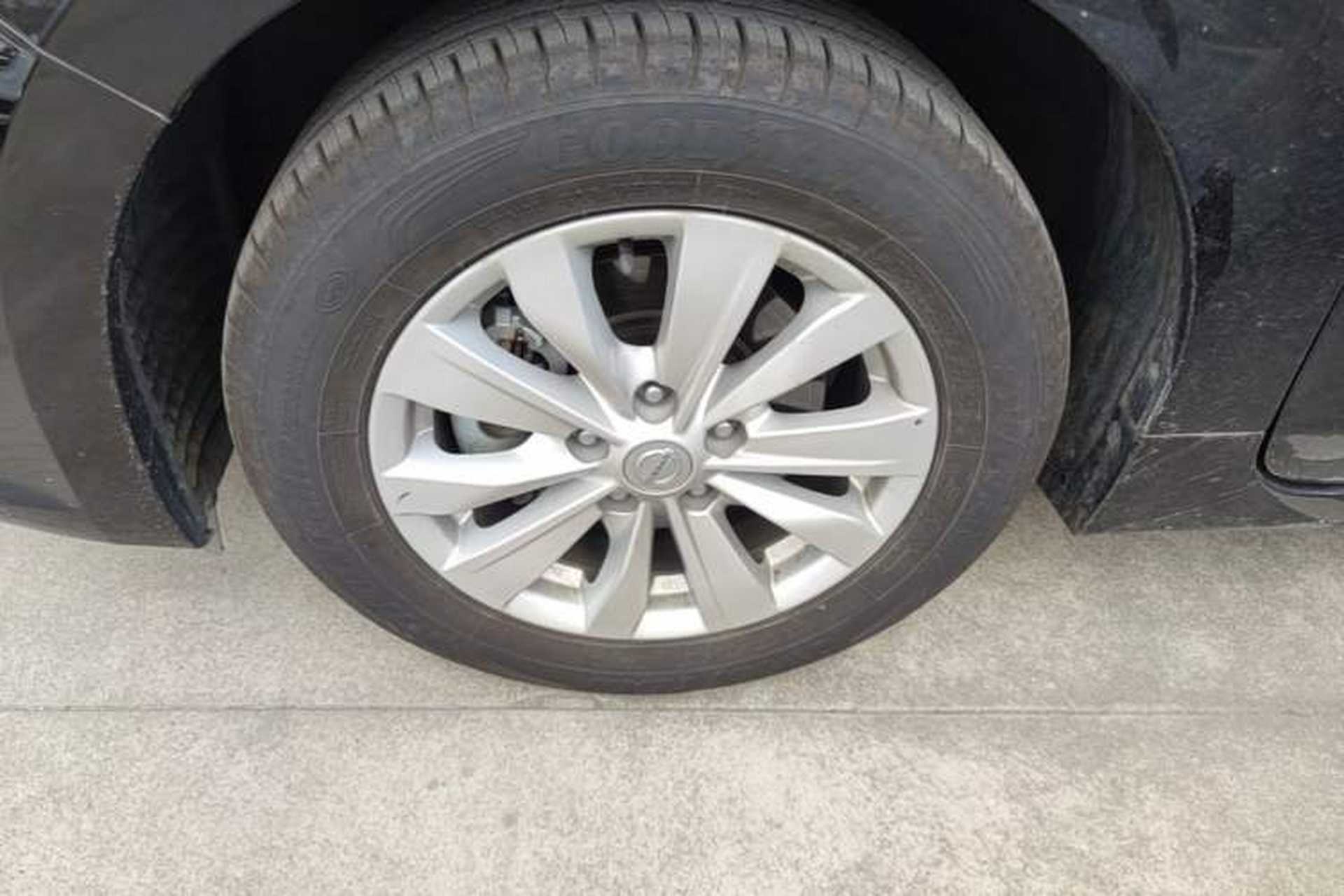 Used Nissan Teana 2016 Revised Version 2.0L XL Comfort Edition Left Front Wheel Hub