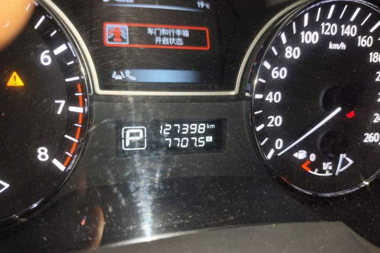 Used Nissan Teana 2016 2.0L XL-Upper Smart Edition Odometer Close Up