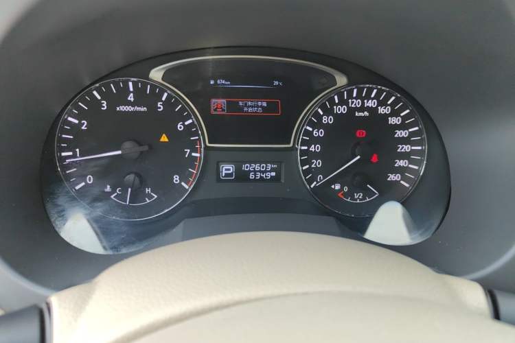 Used Nissan Teana 2016 2.0L XE Fashion Edition Odometer Close Up