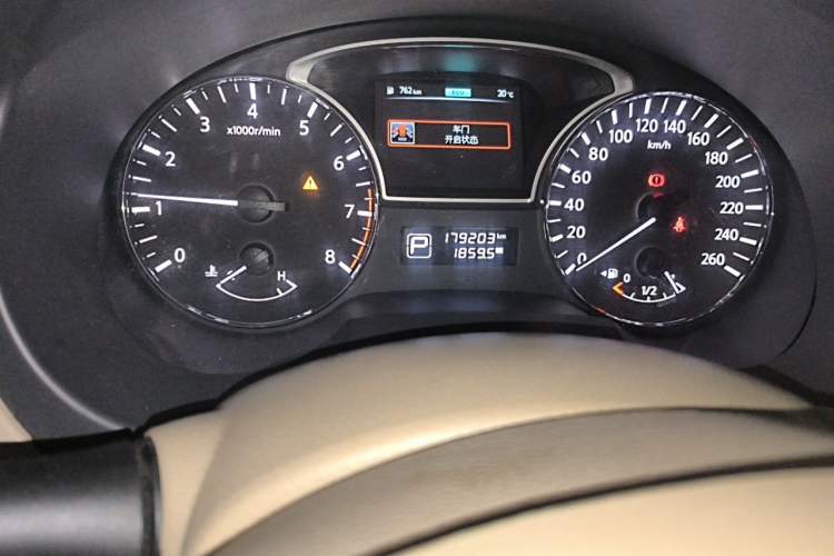 Used Nissan Teana 2016 Revised Version 2.0L XL Comfort Edition Odometer Close Up
