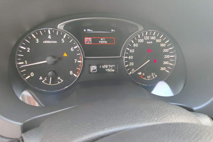 Used Nissan Teana 2016 Revised Version 2.0L XL Comfort Edition Odometer Close Up
