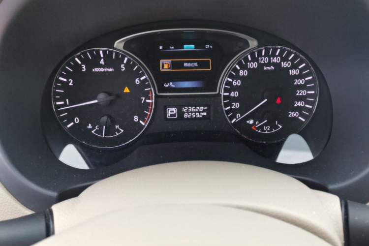 Used Nissan Teana 2016 2.5L XL-Upper Smart Enjoyment Version Odometer Close Up