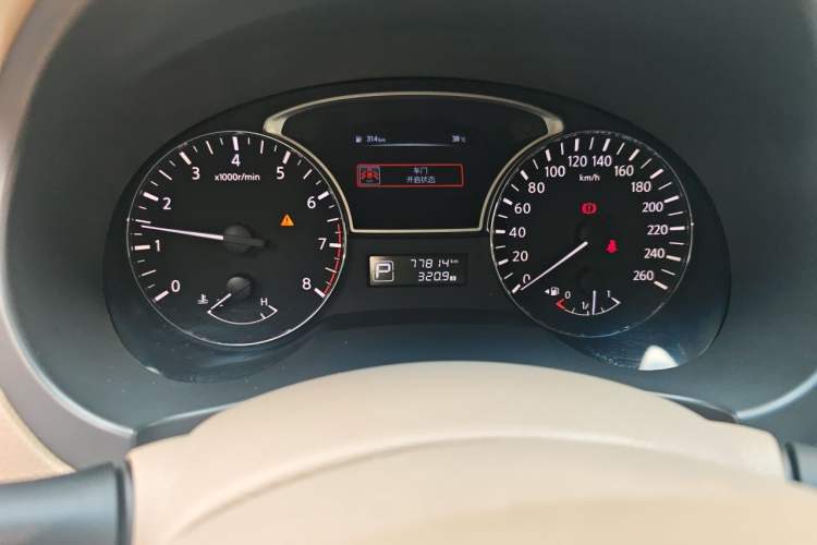 Used Nissan Teana 2016 2.0L XL Comfort Edition Odometer Close Up