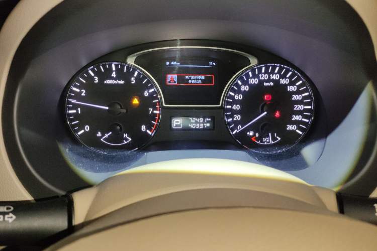 Used Nissan Teana 2016 2.0L XE Fashion Edition Odometer Close Up