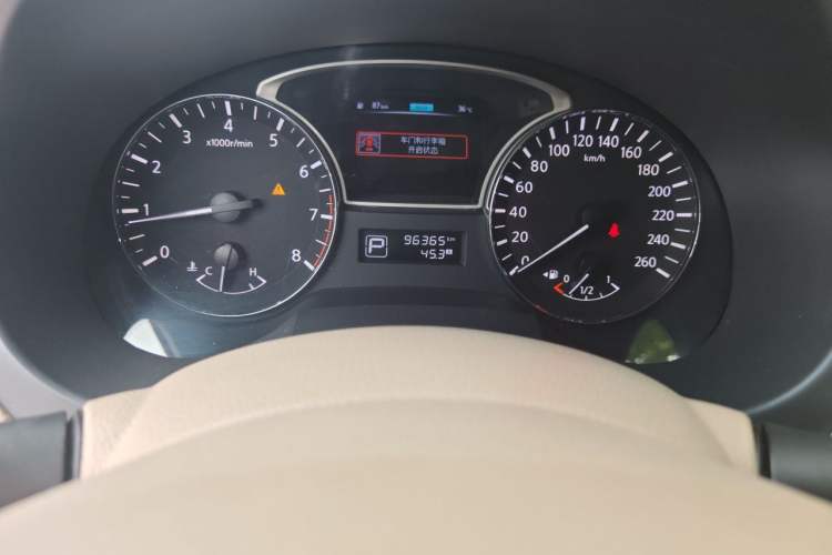 Used Nissan Teana 2016 2.0L XE Fashion Edition Odometer Close Up
