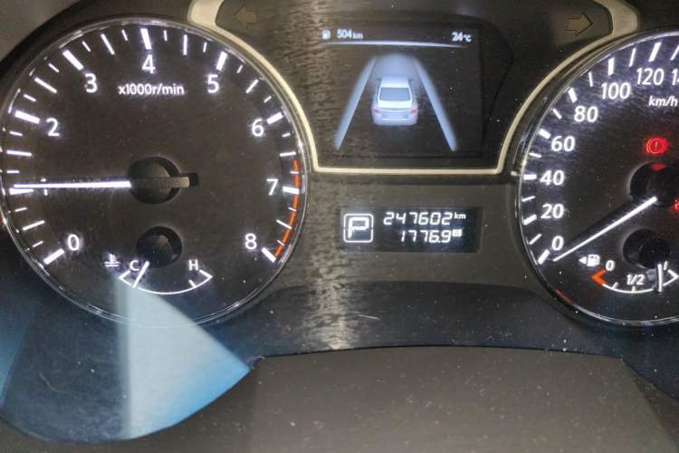 Used Nissan Teana 2016 2.0L XL Comfort Edition Odometer Close Up