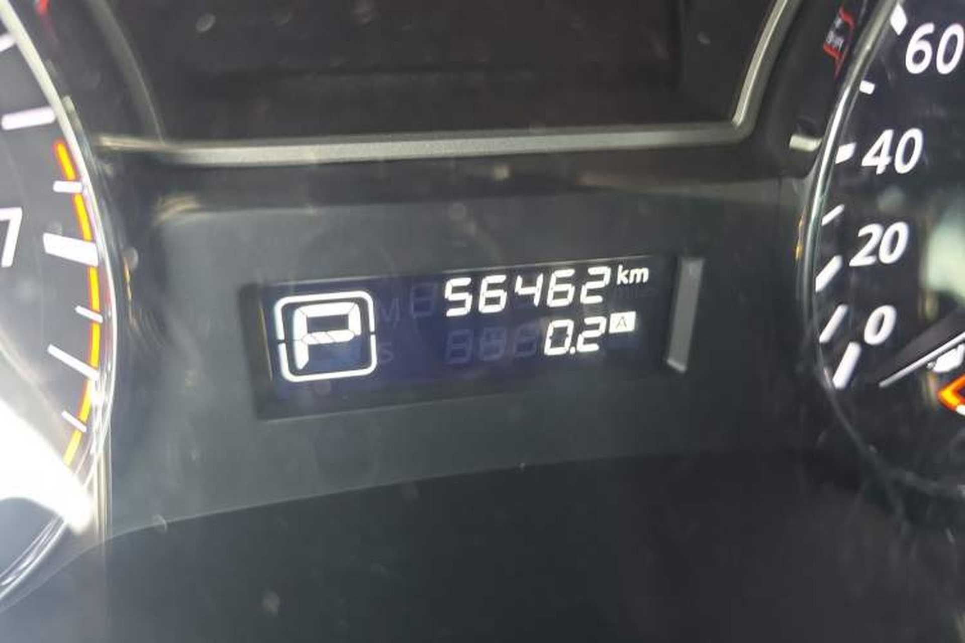 Used Nissan Teana 2016 2.0L XL Comfort Edition Odometer Close Up