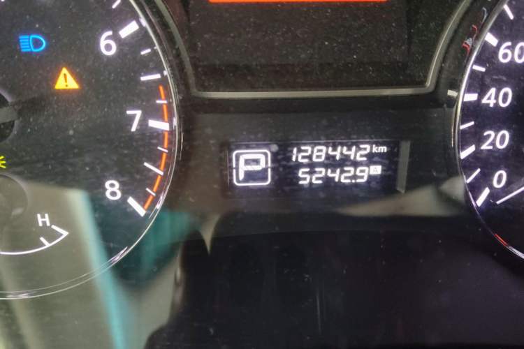 Used Nissan Teana 2016 Revised Version 2.0L XL Comfort Edition Odometer Close Up
