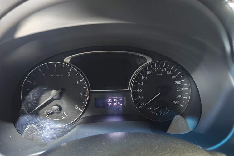 Used Nissan Teana 2016 2.0L XL Comfort Edition Odometer Close Up