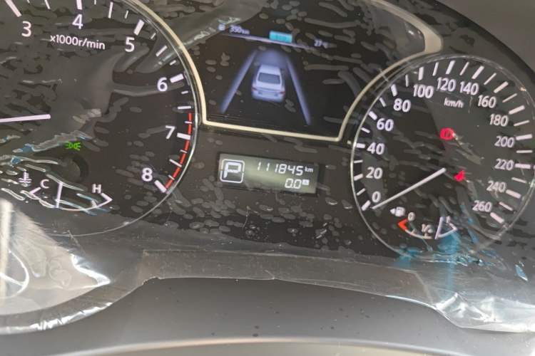 Used Nissan Teana 2016 2.0L XL Comfort Edition Odometer Close Up