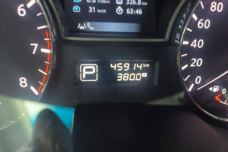 Used Nissan Teana 2016 2.0L XL-Upper Smart Edition Odometer Close Up