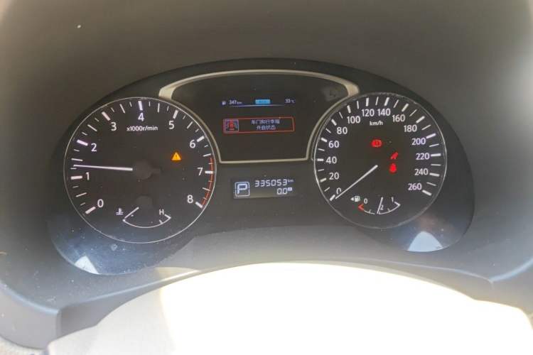 Used Nissan Teana 2016 2.0L XE Fashion Edition Odometer Close Up