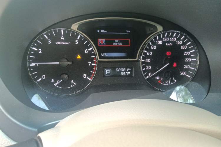 Used Nissan Teana 2016 Revised Version 2.0L XL Comfort Edition Odometer Close Up