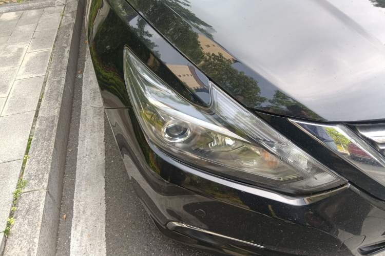 Used Nissan Teana 2016 2.0L XL Comfort Edition Right Front Headlight