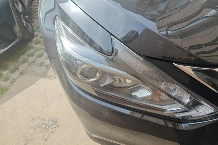 Used Nissan Teana 2016 2.0L XL-Upper Smart Edition Right Front Headlight