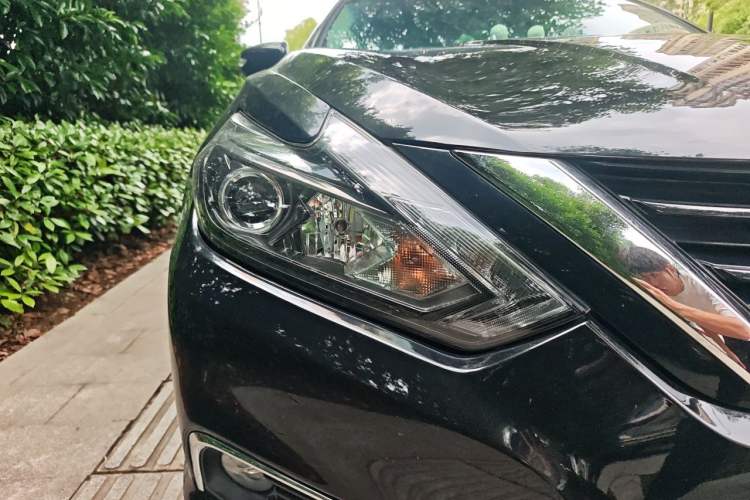 Used Nissan Teana 2016 Revised Version 2.0L XL Comfort Edition Right Front Headlight
