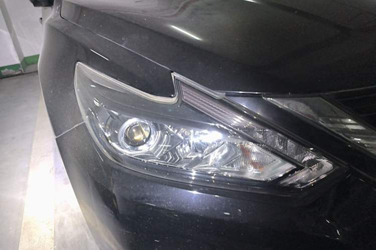 Used Nissan Teana 2016 Revised Version 2.0L XL Comfort Edition Right Front Headlight