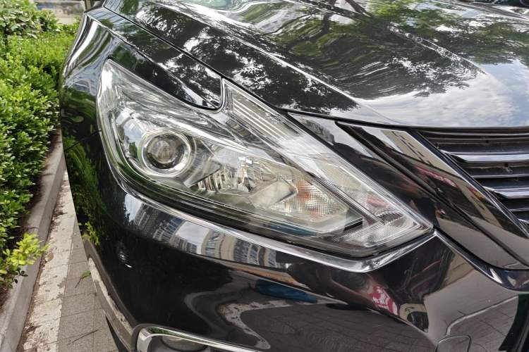 Used Nissan Teana 2016 Revised Version 2.0L XL Comfort Edition Right Front Headlight