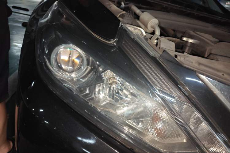 Used Nissan Teana 2016 Revised Version 2.0L XL Comfort Edition Right Front Headlight