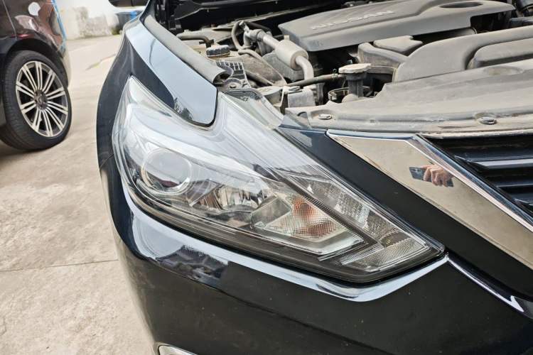 Used Nissan Teana 2016 Revised Version 2.0L XL Comfort Edition Right Front Headlight